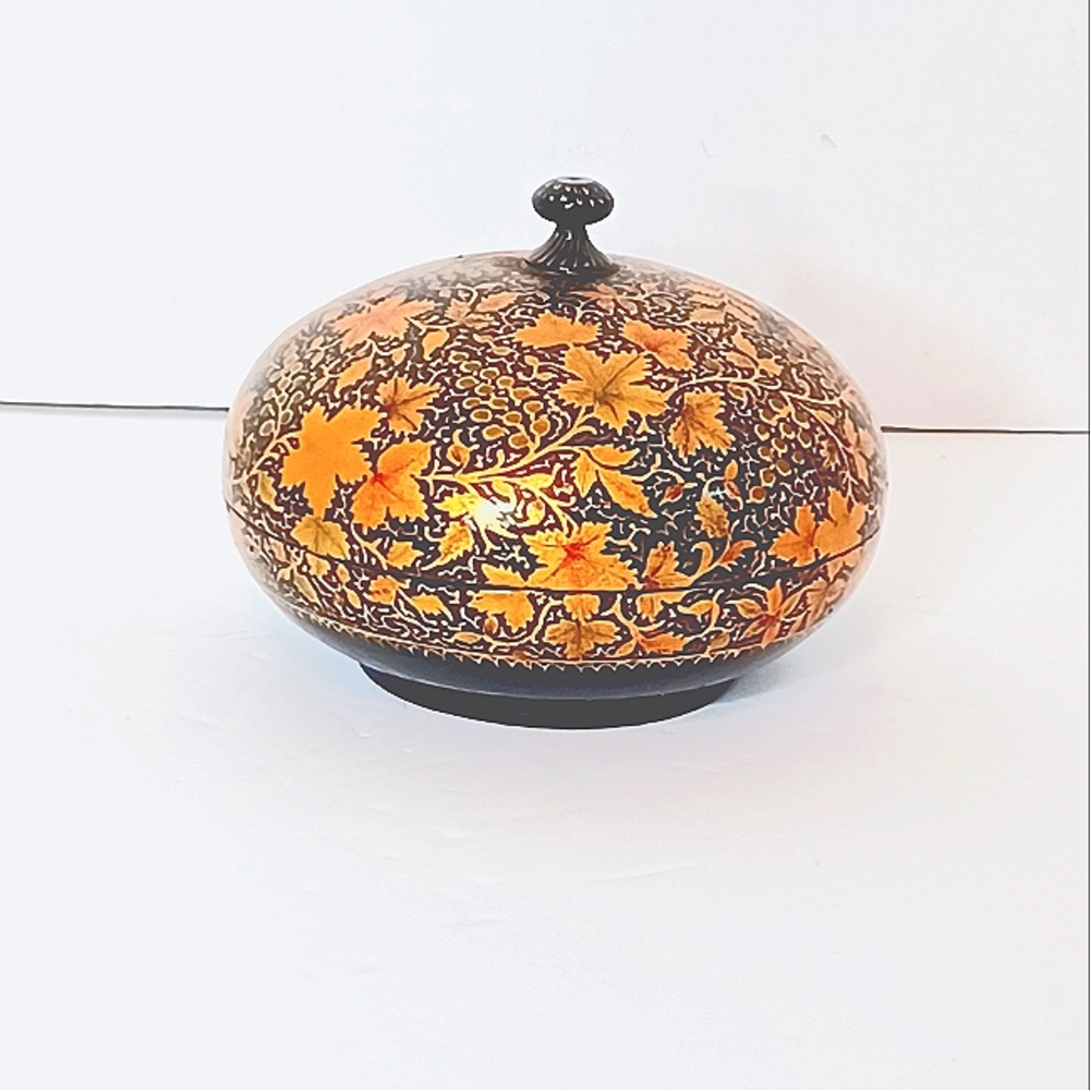 🌺 HAND MADE IN "KASHMIR, INDIA ANCESTRY" PAPER MACHE ROUND TRINKET BOX WIT…